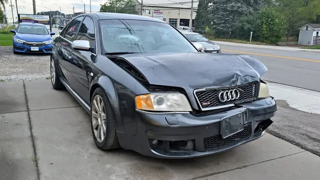 2004 Audi RS6 Sedan