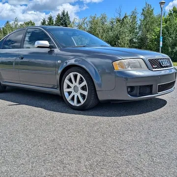 2004 Audi RS6 Sedan