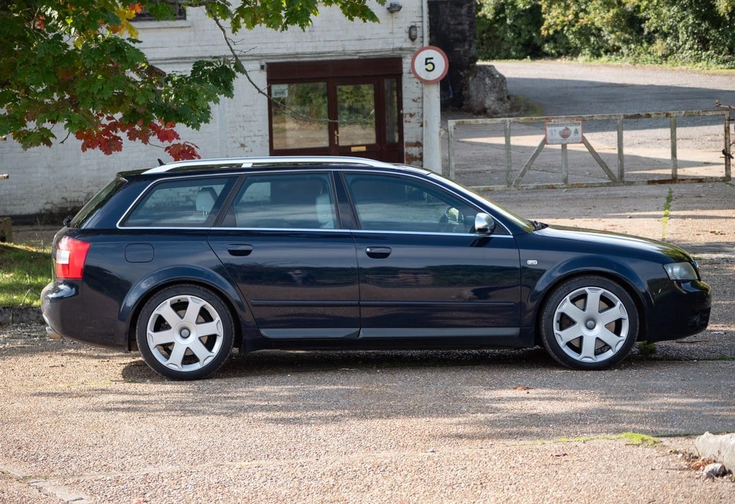 2004 Audi B6 S4 - Image 9 of 30