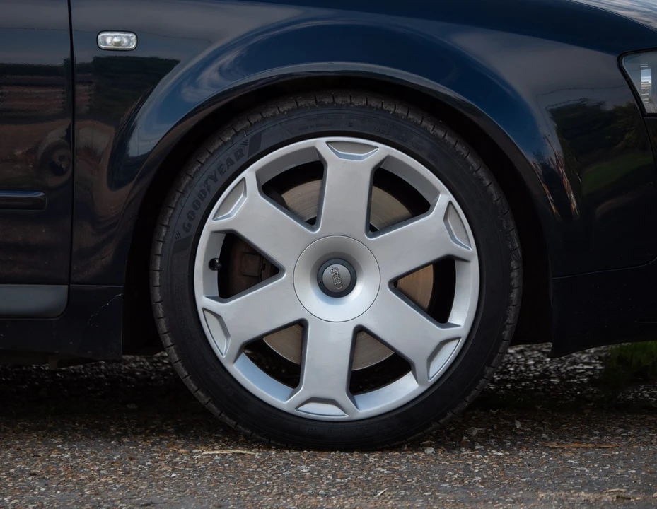 2004 Audi B6 S4 - Image 19 of 30