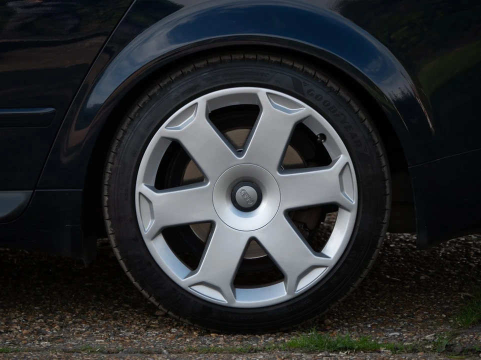 2004 Audi B6 S4 - Image 18 of 30