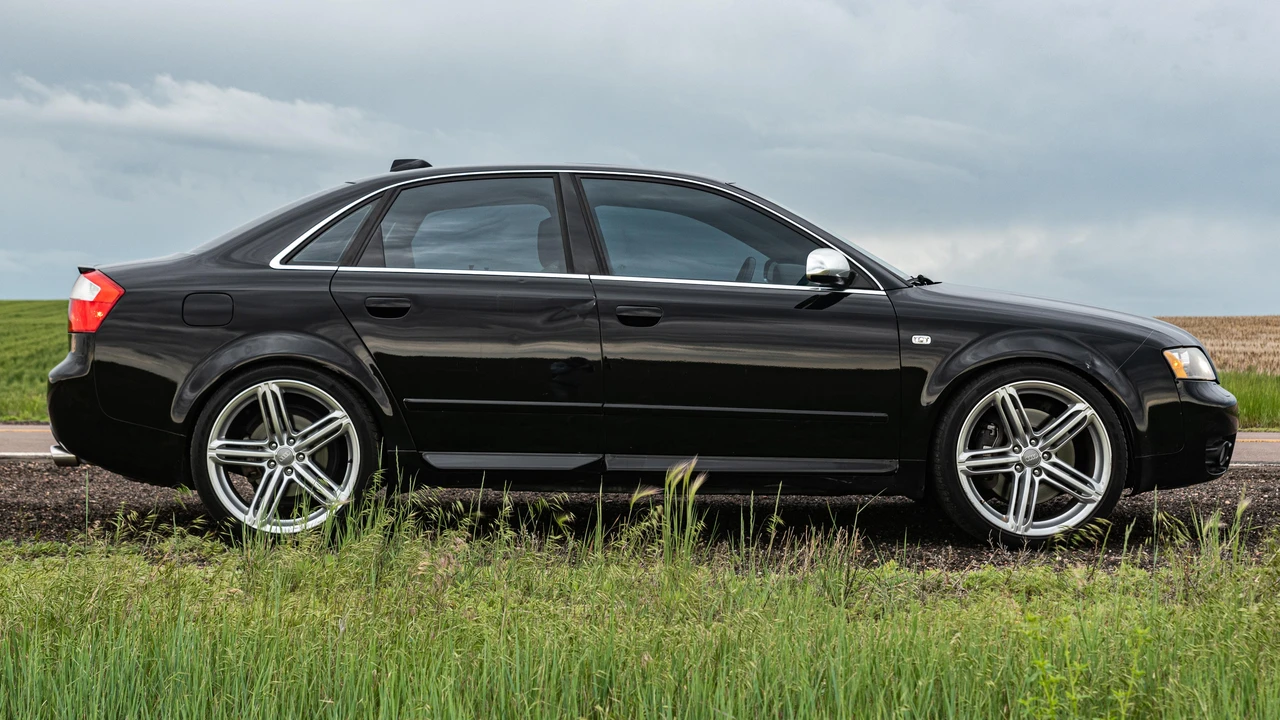 2004 Audi B6 S4 - Image 25 of 31