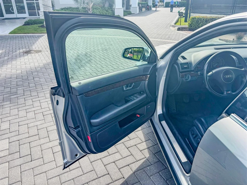 2004 Audi B6 S4 - Image 15 of 31