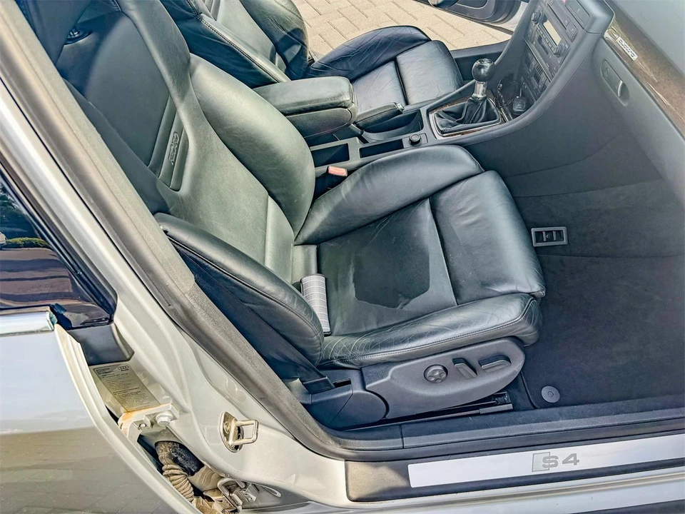 2004 Audi B6 S4 - Image 19 of 31