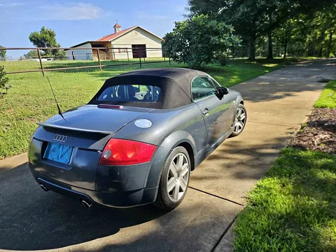 2004 Audi TT 225 Quattro Roadster 2D