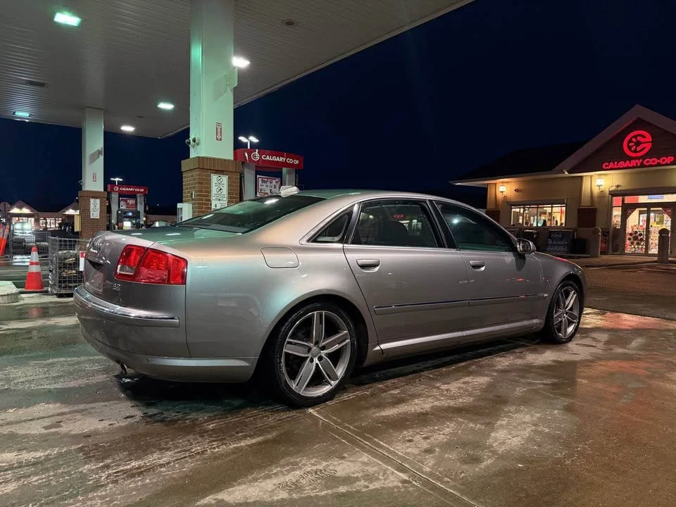 2004 Audi D3 A8 - Image 2 of 9
