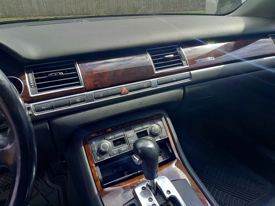 2004 Audi D3 A8 - Image 11 of 13