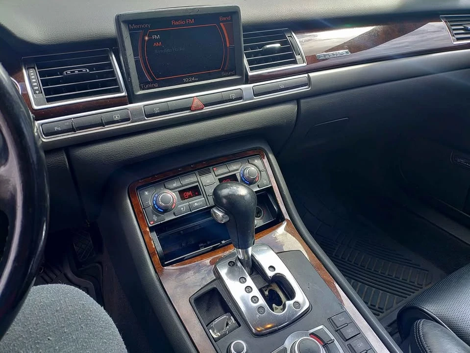 2004 Audi D3 A8 - Image 12 of 13