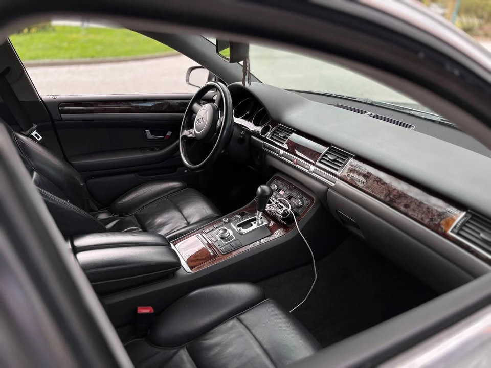2004 Audi D3 A8 - Image 8 of 10