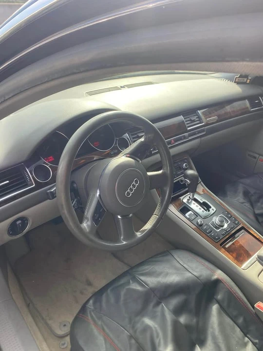 2004 Audi D3 A8 - Image 7 of 10