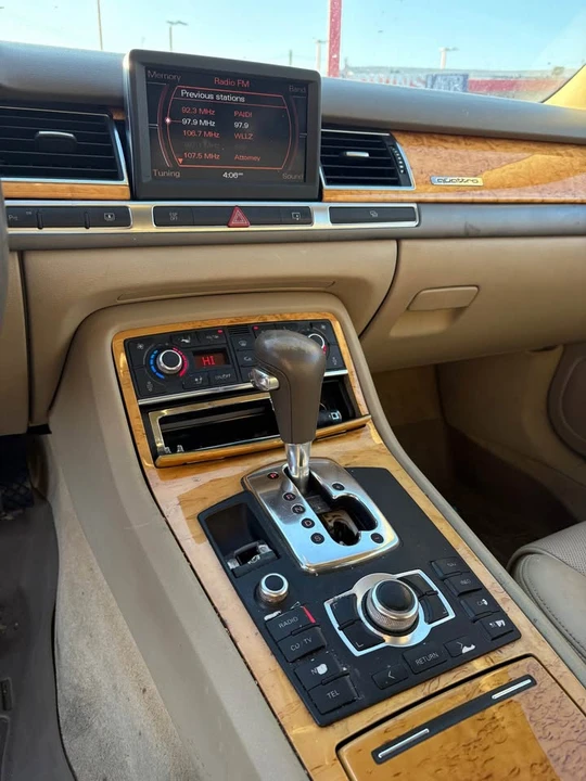 2004 Audi D3 A8 - Image 8 of 8
