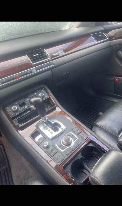 2004 Audi D3 A8 - Image 9 of 10