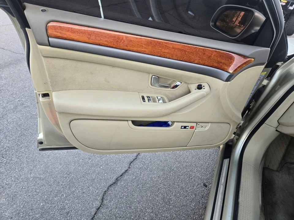 2004 Audi D3 A8 - Image 9 of 10