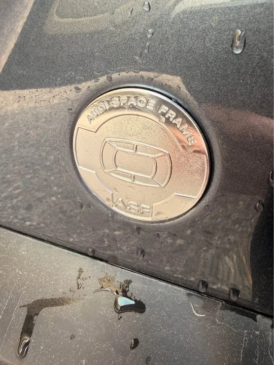 2004 Audi D3 A8 - Image 7 of 12