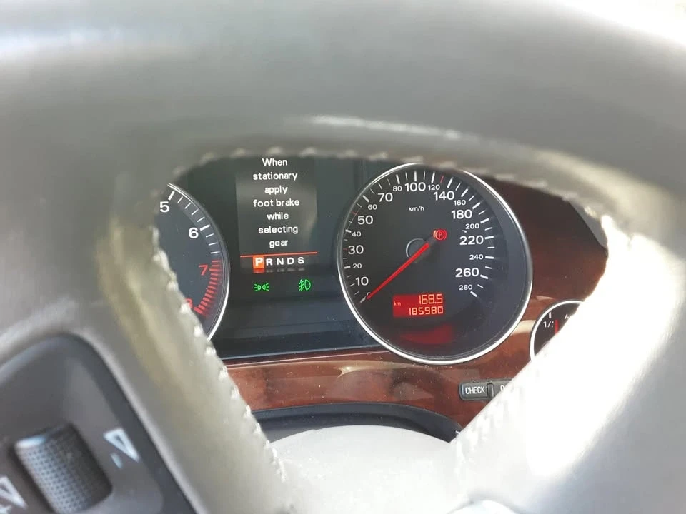 2004 Audi D3 A8 - Image 8 of 8
