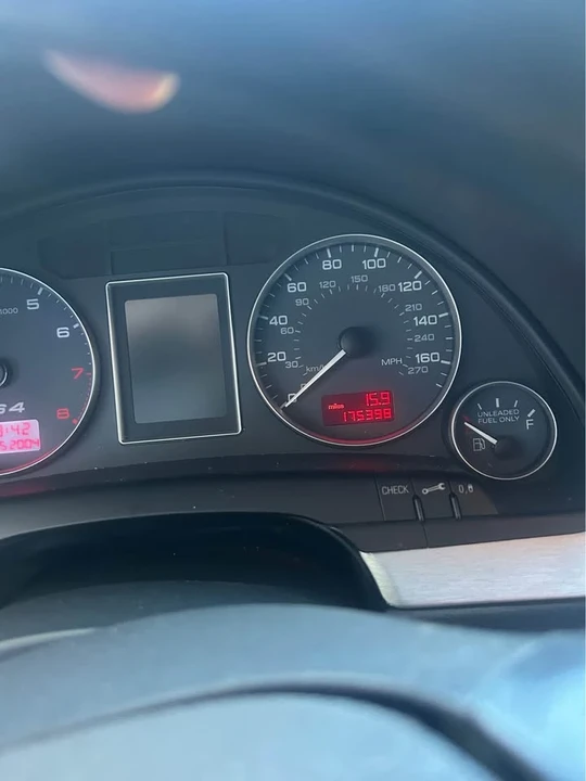 2004 Audi B6 S4 - Image 2 of 5