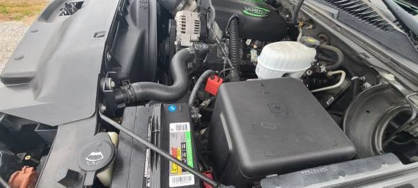 2004 Chevrolet Avalanche - Image 10 of 11