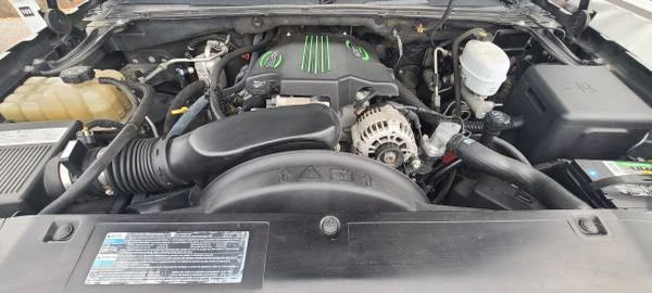 2004 Chevrolet Avalanche - Image 9 of 11
