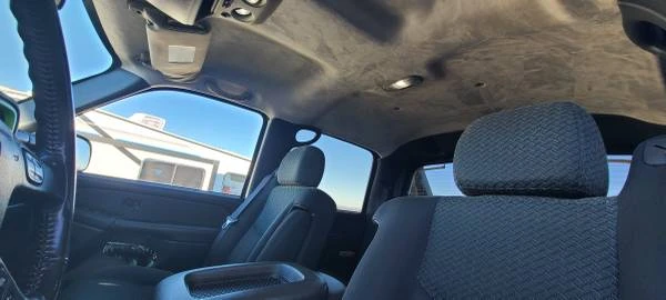 2004 Chevrolet Avalanche - Image 6 of 11