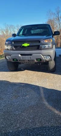 2004 Chevrolet Avalanche - Image 3 of 11