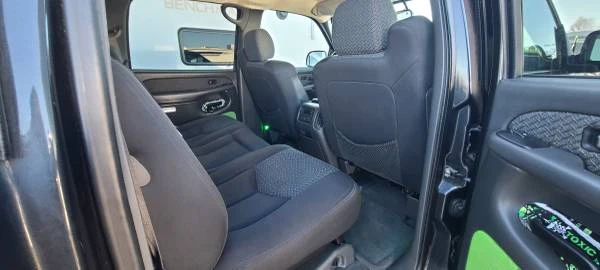2004 Chevrolet Avalanche - Image 8 of 11