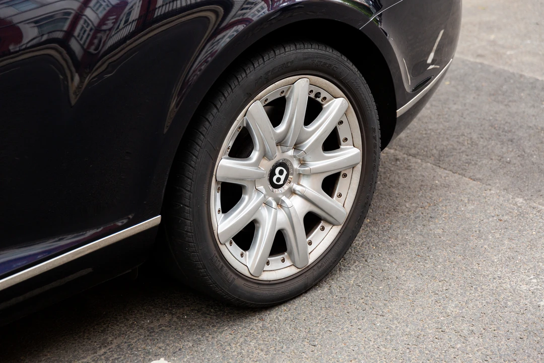 2004 Bentley Continental GT 1st Gen - Image 27 of 31