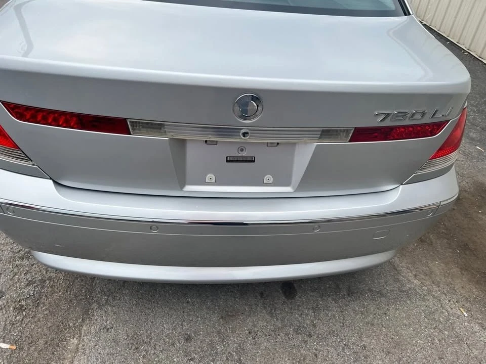2004 BMW E65/E66 750i & 760i Sedan - Image 11 of 20