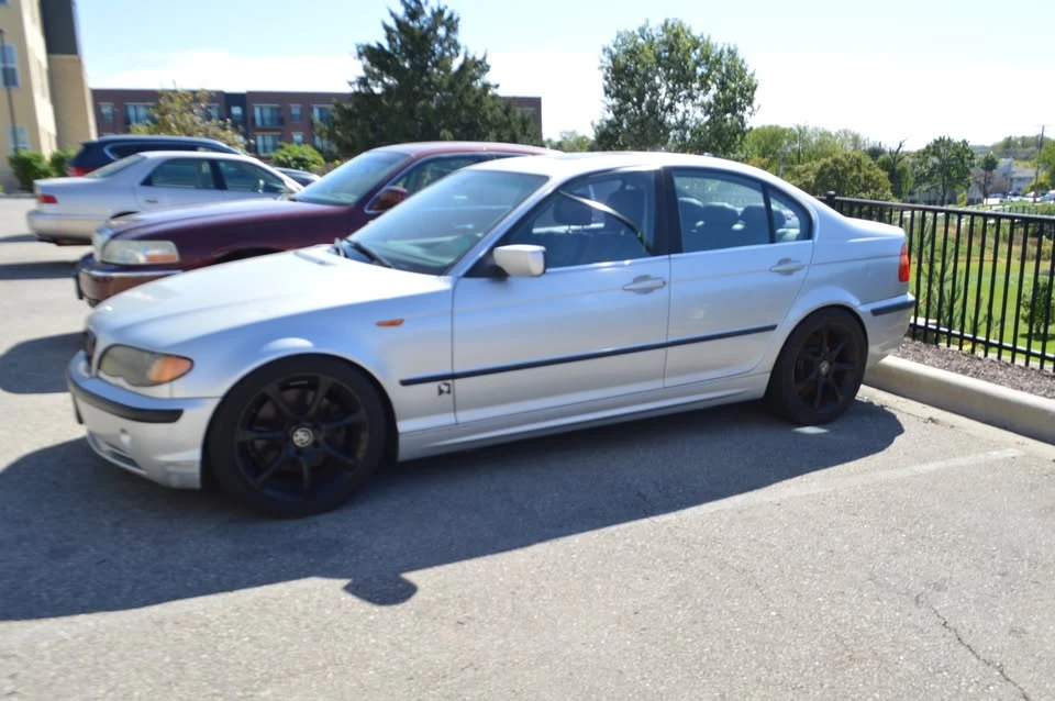 2004 BMW E46 330i & 330Ci - Image 2 of 9