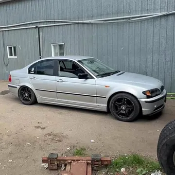 2004 BMW 3 Series 320i