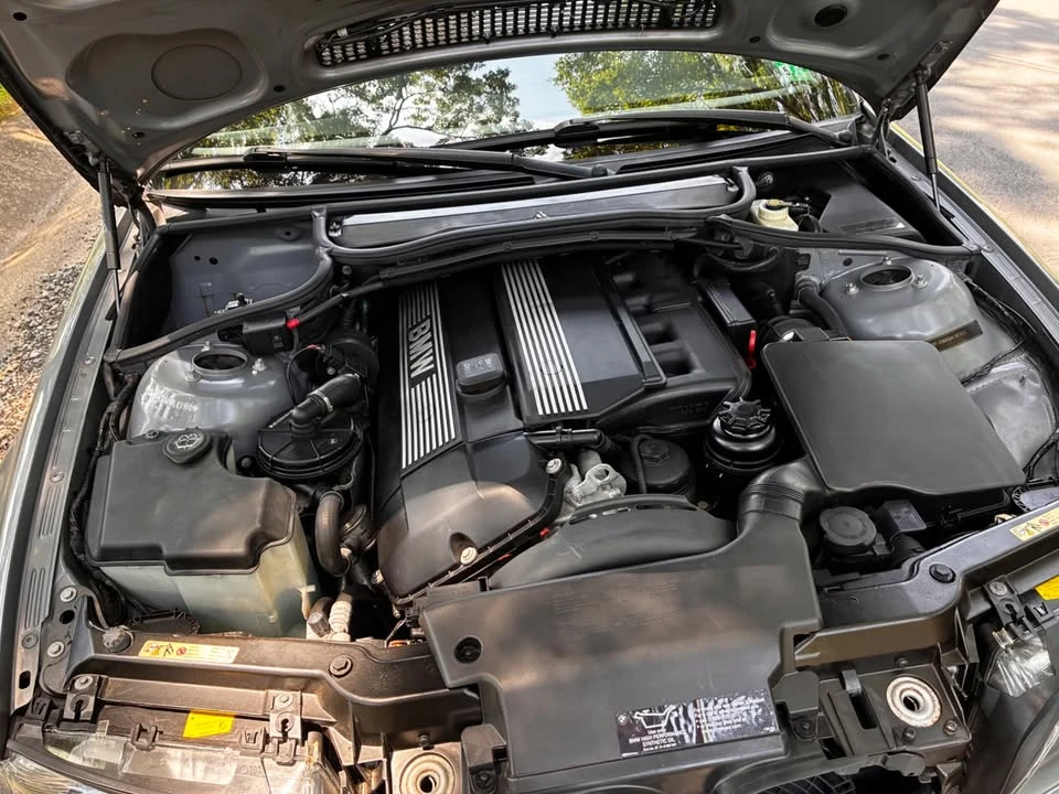 2004 BMW E46 330i & 330Ci - Image 7 of 9