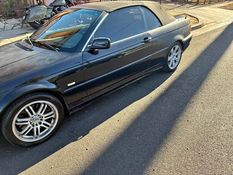 2004 BMW 3 Series 325Ci Convertible 2D