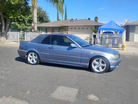 2004 BMW 3 Series 325i Convertible 2D