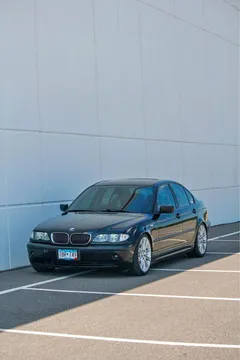 2004 BMW 3 Series 325i Sedan 4D