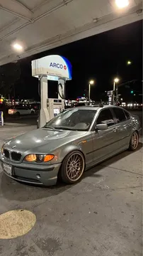 2004 BMW 3 Series 325i Sedan
