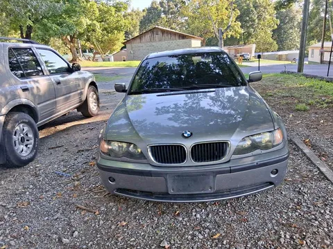 2004 BMW 3 Series 325i Sedan 4D
