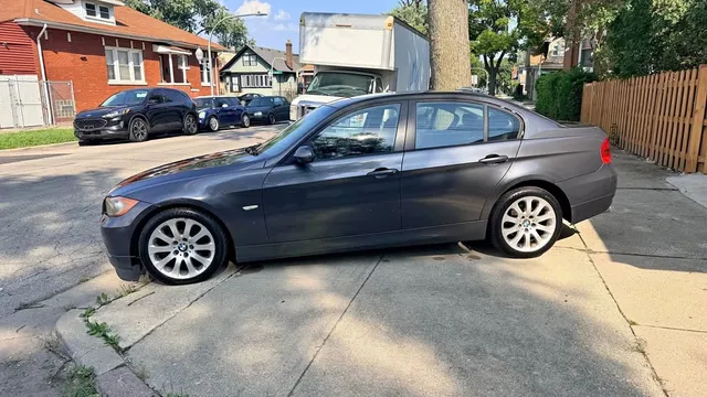 2004 BMW 3 Series 325i Sedan