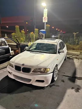 2004 BMW 3 Series 325i Sedan