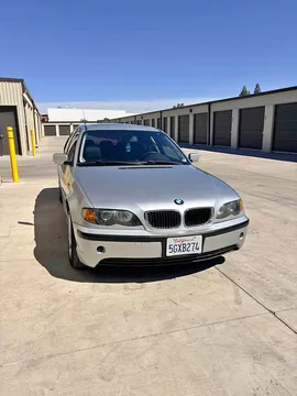 2004 BMW 3 Series 325i Sedan 4D