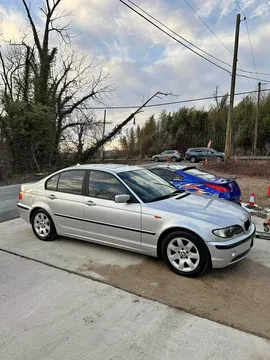 2004 BMW 3 Series 325i Sedan 4D
