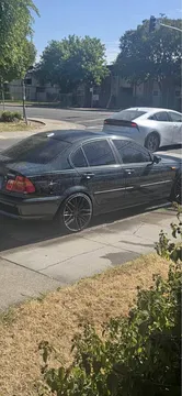 2004 BMW 3 Series 325i Sedan 4D