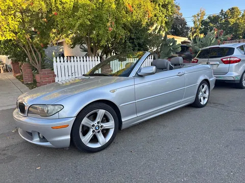 2004 BMW 3 Series 325is Coupe 2D