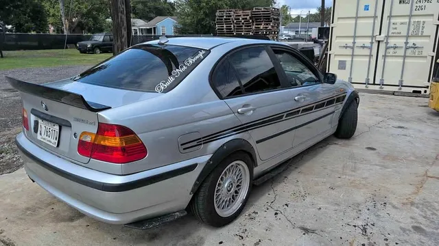 2004 BMW 3 Series 325xi AWD Sedan