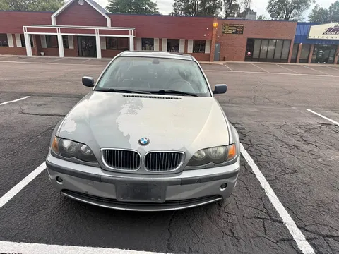 2004 BMW 3 Series 325xi Sedan 4D