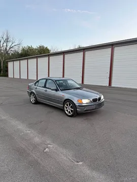 2004 BMW 3 Series 325xi Sedan 4D