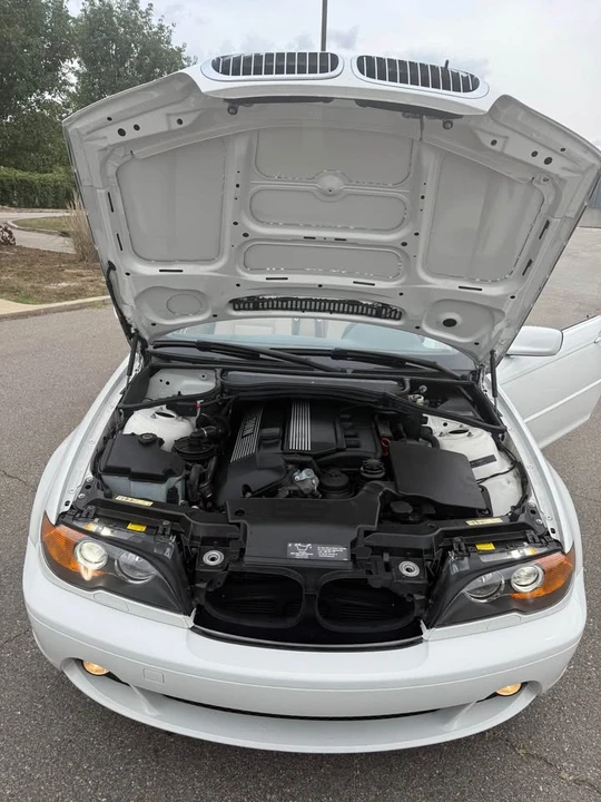 2004 BMW E46 330i & 330Ci - Image 16 of 17