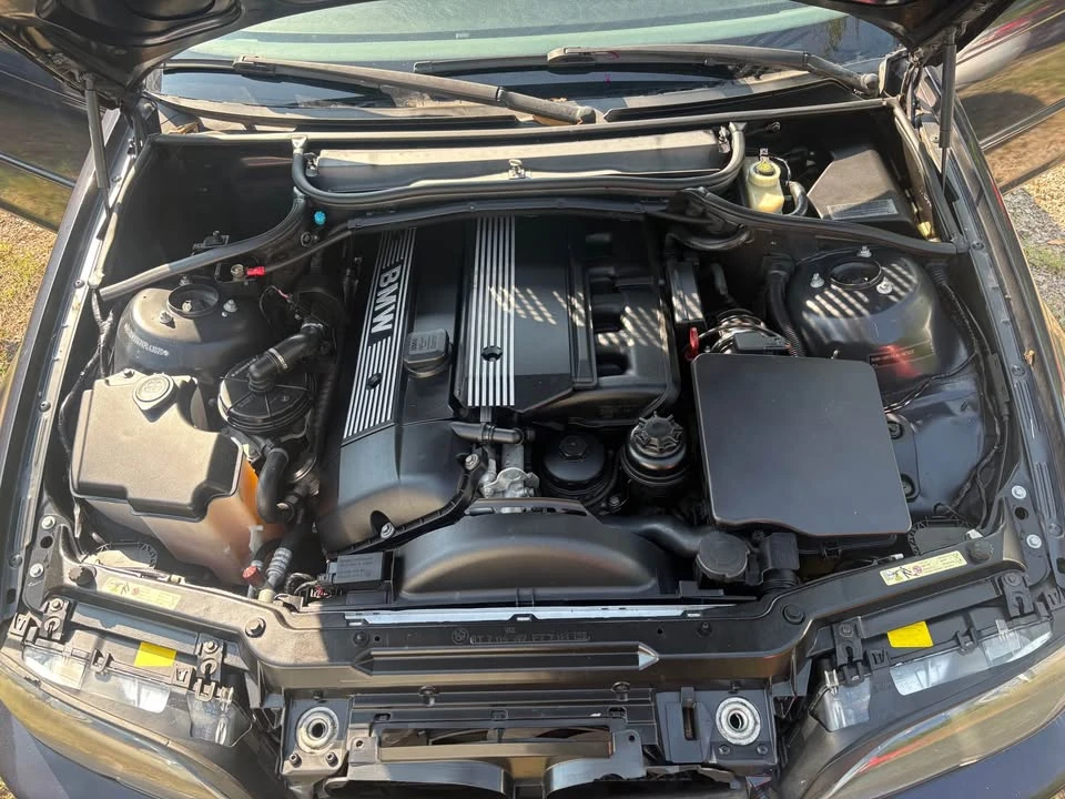 2004 BMW E46 330i & 330Ci - Image 8 of 9