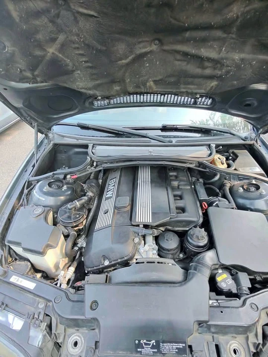 2004 BMW E46 330i & 330Ci - Image 8 of 10