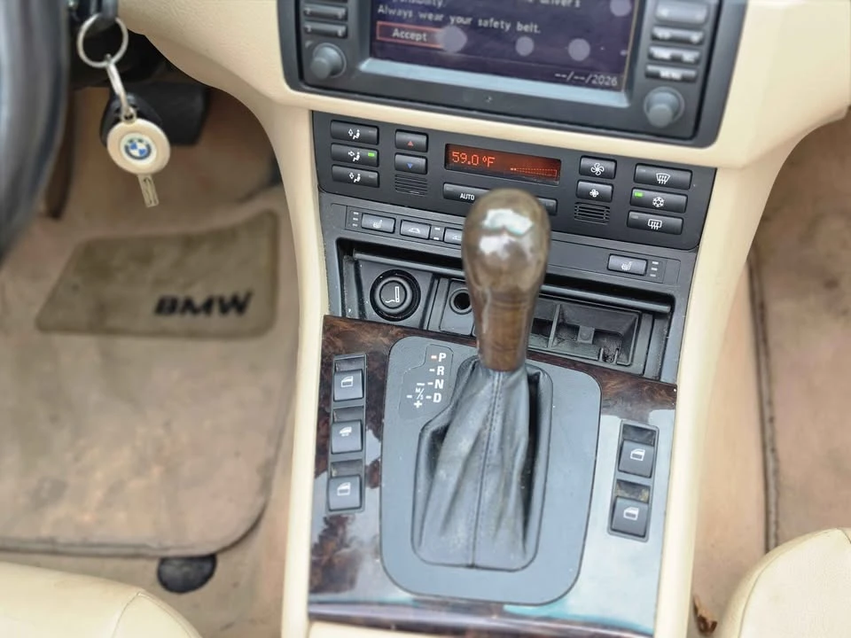 2004 BMW E46 330i & 330Ci - Image 16 of 17