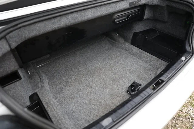 2004 BMW E46 330i & 330Ci - Image 19 of 19