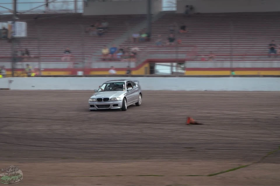2004 BMW E46 330i & 330Ci - Image 7 of 12